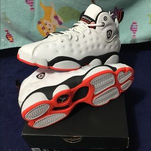 NWB BOYS/GIRLS JUMPMAN JORDANS